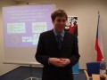 Debatní ligu a projekt Dvorek.eu představil Mikuláš Pštross z Centra pro komunitní práci.